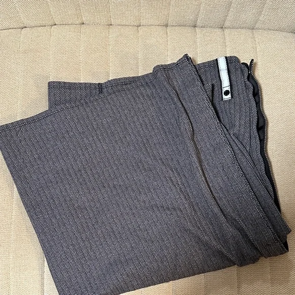 Lululemon large Herringbone Scarf - Picture 1 of 3